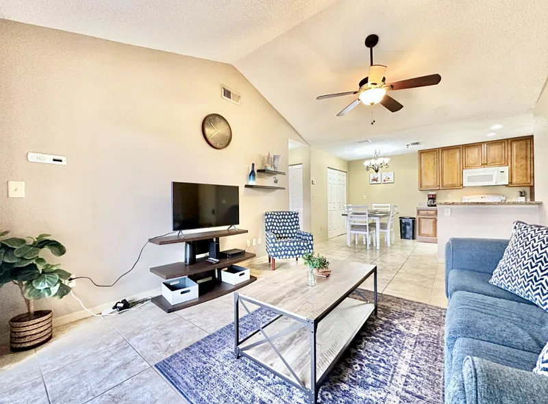 1 bed, 1.0 bath, 742 sqft, $1,550 — Photo 4