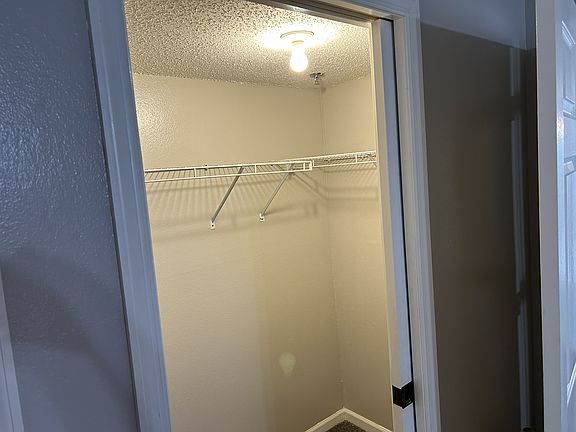 5th image of 103 Vixen Cir APT J