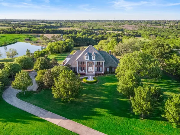 343 E Town East Blvd, Sunnyvale, TX 75182