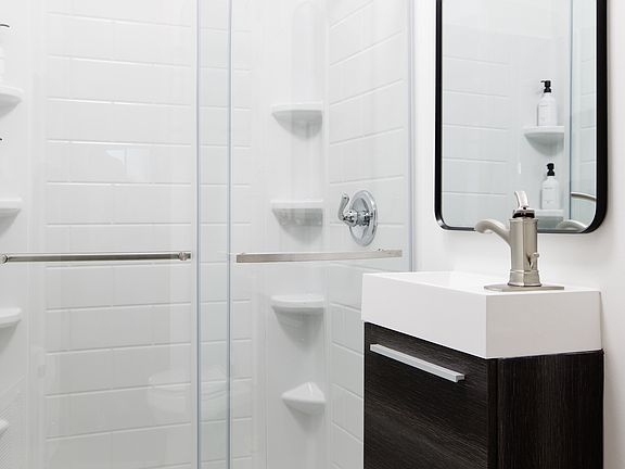 5th image of 3844 Fremont Ave N #701