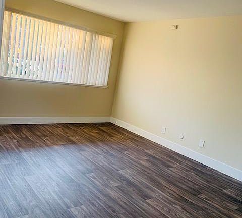 2nd image of 244 N Ellsworth Ave #1