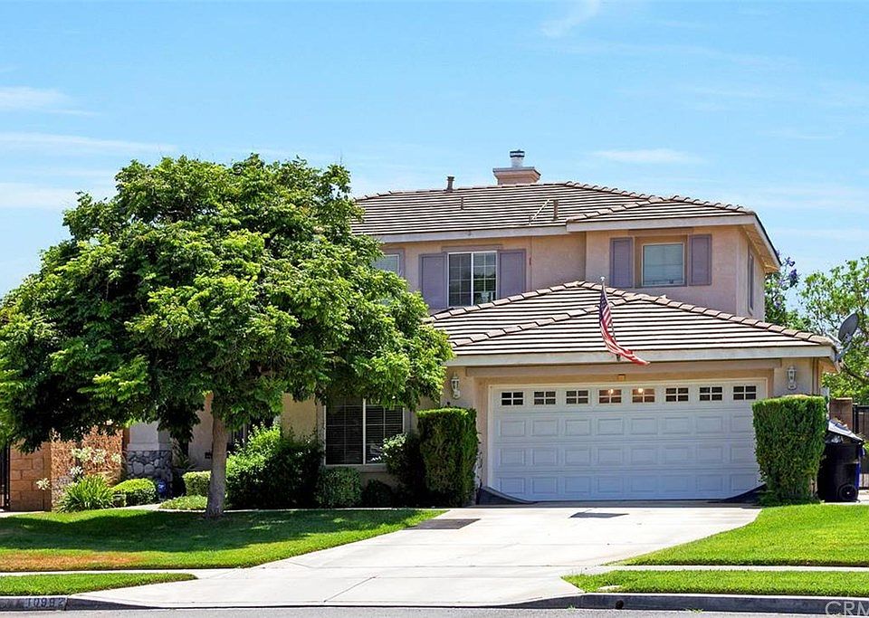 1st image of 10992 Bamboo Ct
