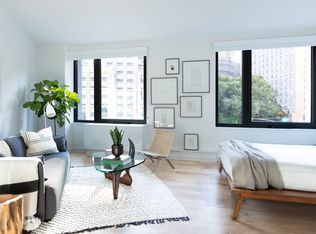 445 W 35th St APT 2F, New York, NY 10001