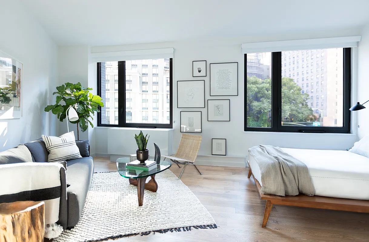 445 West 35th Street 3F