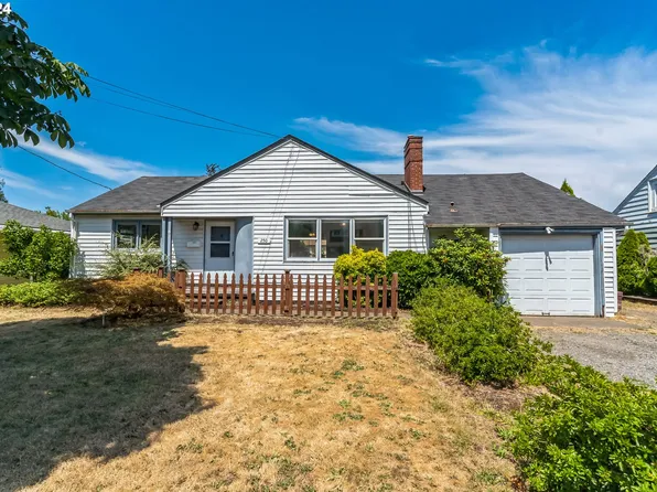 250 E Dartmouth St, Gladstone, OR 97027