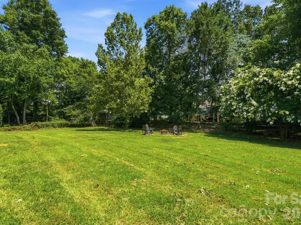 1010 Hamstead Ct, Indian Trail, NC 28079