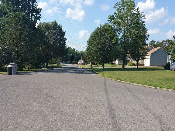 4th image of 223 Vernon Traylor Dr