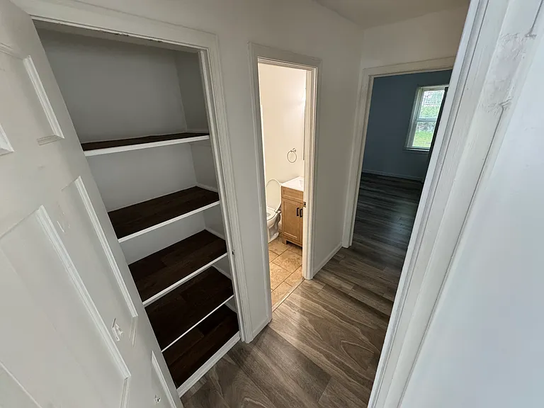 1411 Eastwood Ave — Photo 24