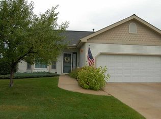 592 Meadowview Ln, Elk Rapids, MI 49629