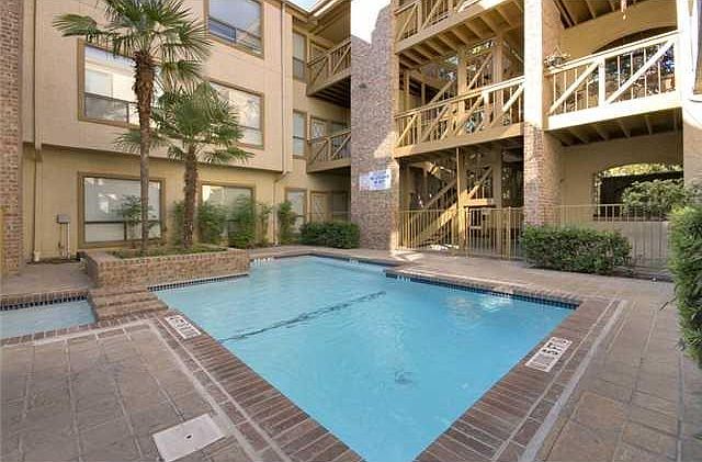 1st image of 806 W 24th St APT 215