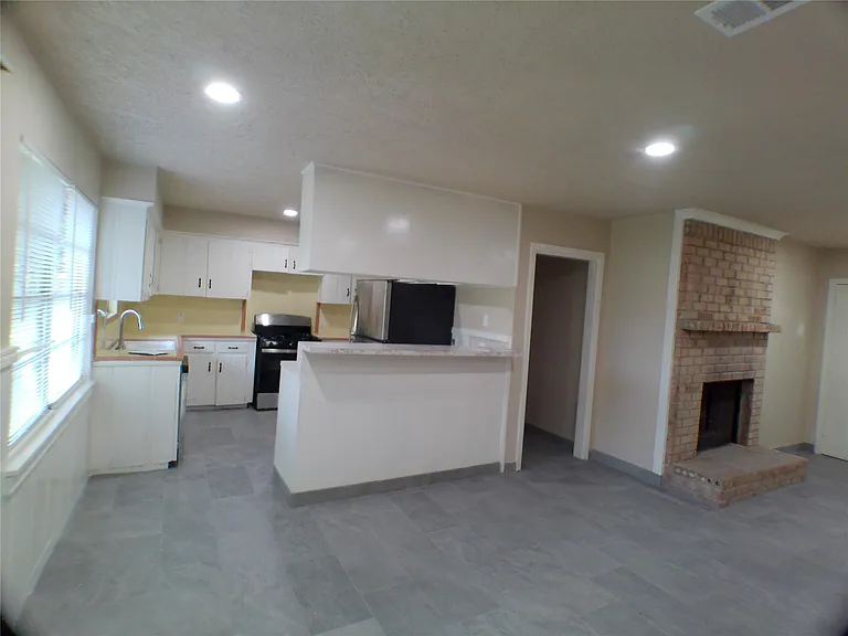 601 Fresa Rd — Photo 7