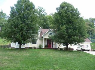 614 E Inwood Dr, Huntington, WV 25701