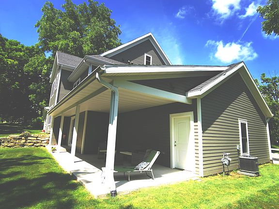 2nd image of 214 Mineral St