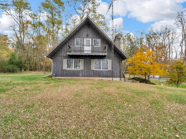 8705 Clarklake Rd, Clarklake, MI 49234