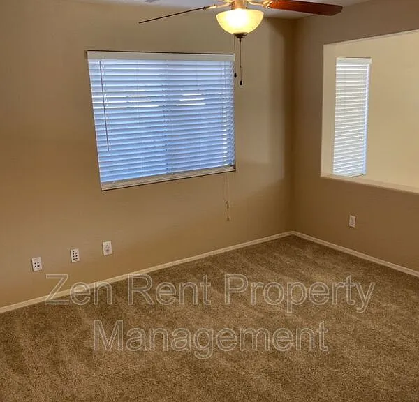 2541 W Canyon Way — Photo 5