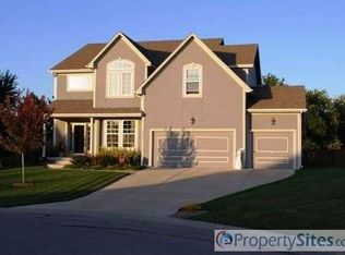 7311 Meadowlark Dr, Shawnee, KS 66227