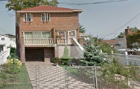 2nd image of 559 Lincoln Ave #2