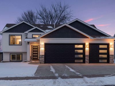 1885 Lusitano St, Shakopee, MN, 55379