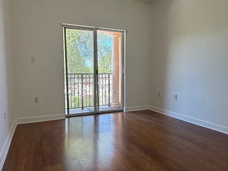 11381 SW 230th Ter — Photo 11