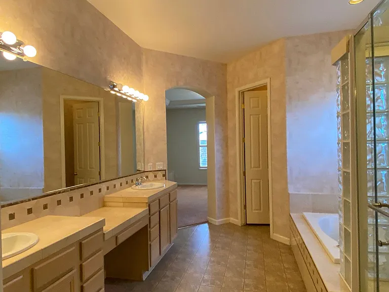 9780 Shadowstone Ct — Photo 11