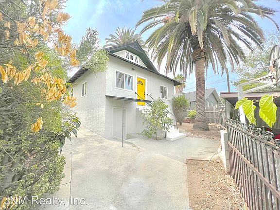 2nd image of 6146 1/2 Mesa Ave