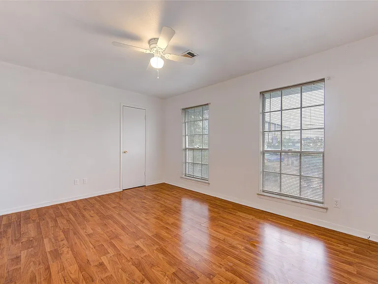 6723 Tarnef Dr #723 — Photo 17