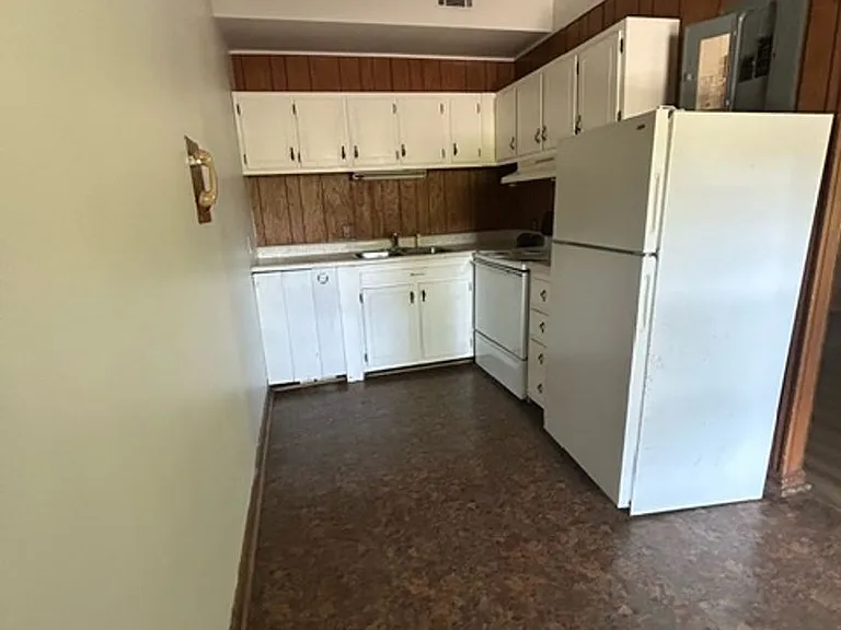 207 Audubon Dr — Photo 3