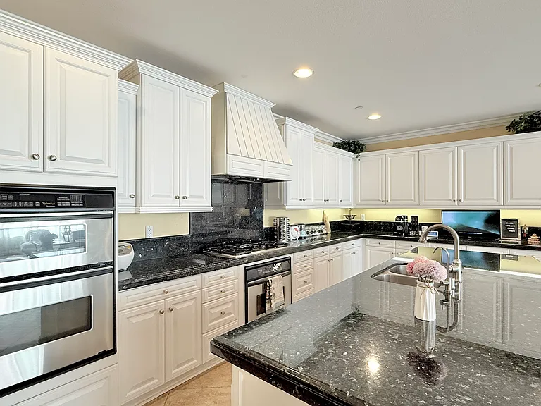 16118 Cayenne Ridge Rd — Photo 11