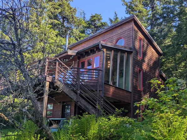 19153 Bonnie Pl, Juneau, AK 99801