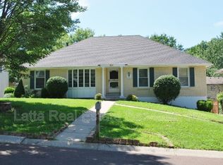 7820 Ridgeway Ave, Raytown, MO 64138