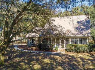 8877 Morphy Ave, Fairhope, AL 36532