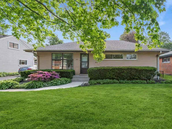 428 S Beverly St, Wheaton, IL 60187