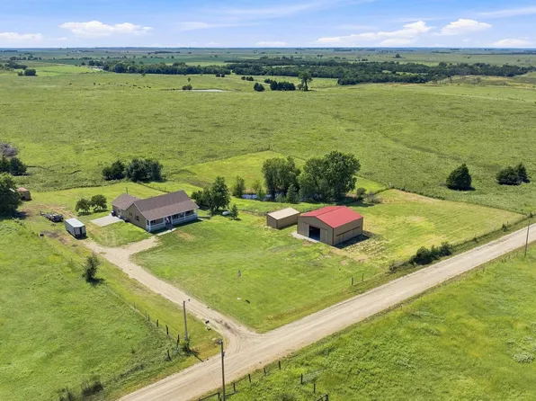 7285 Otter Creek Rd E, Junction City, KS 66441