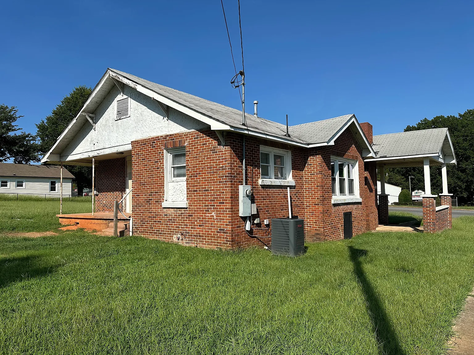 3 bed, 1372 sqft, $1,600 — Photo 2