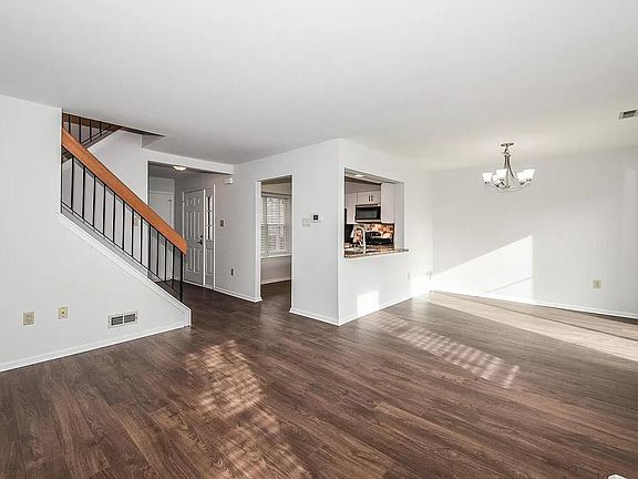 5th image of 234 Sequoia Dr