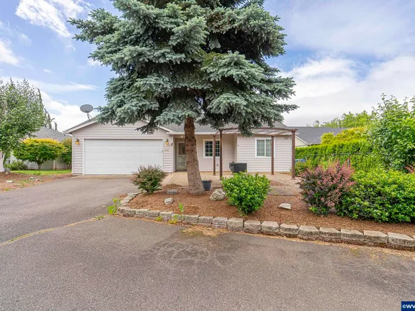 548 Idylwood Dr SE, Salem, OR 97302