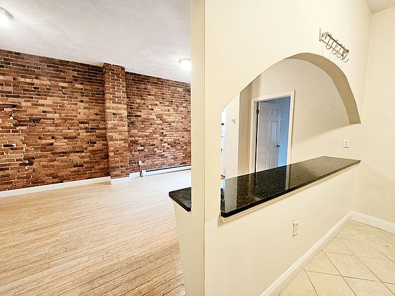 3rd image of 160-170 Saint Botolph St Unit 6