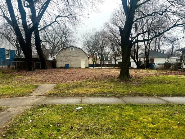 7228 Schneider Ave, Hammond, IN 46323