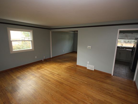 4th image of 453 Morningside Dr