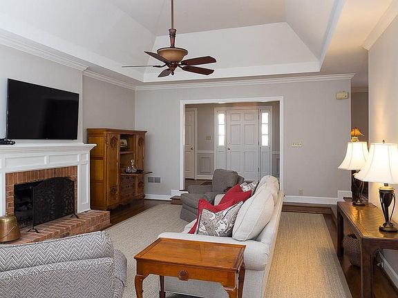 5th image of 4506 Woodhaven NE