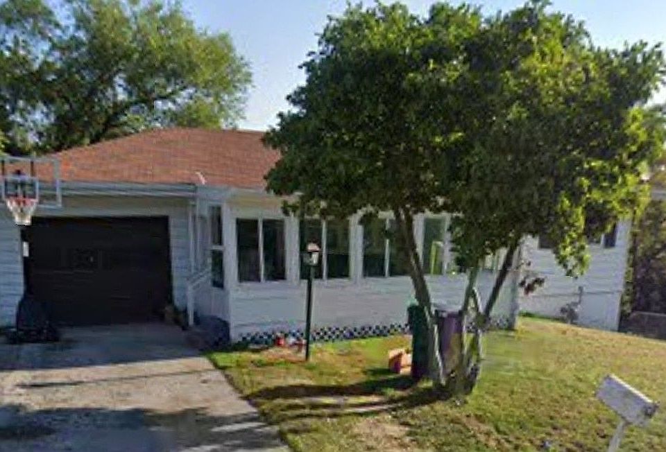 1st image of 1401 N 48th St