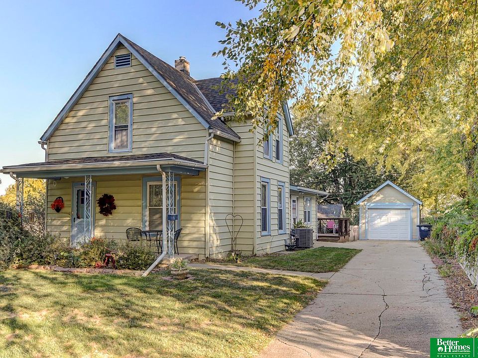 4318 Pierce St, Omaha, NE 68105 | Zillow