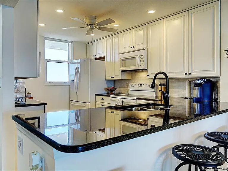 9940 S Ocean Dr #809 — Photo 8