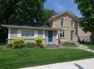 117 S Prairie St, Batavia, IL 60510