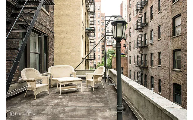 Rented by Douglas Elliman | media 27