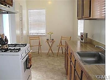 KITCHEN DINING AREA
