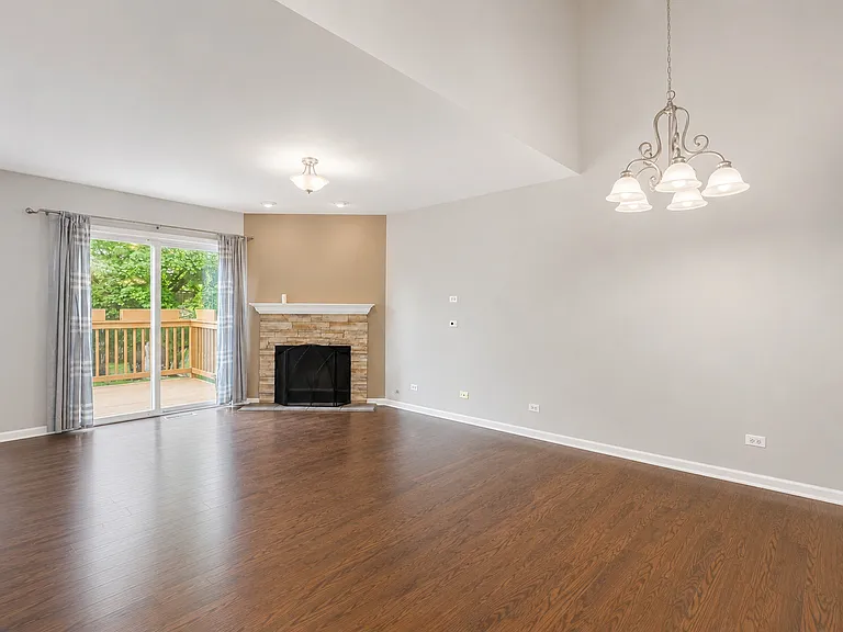 3108 Reflection Dr — Photo 2