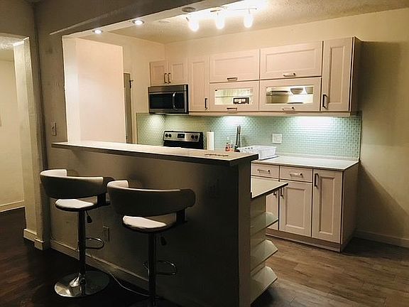 3rd image of 1001 7th St APT 104