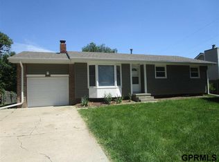 9705 Oak Ridge Dr, Bellevue, NE 68123