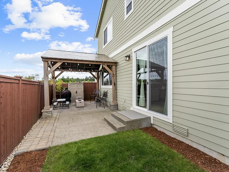 3273 Hanna Dr NE — Photo 27